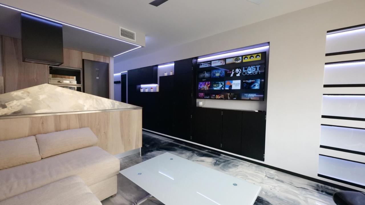 La Farola - Luxury Domotic Flat In Puerto Deportivo Apartman Marbella Kültér fotó