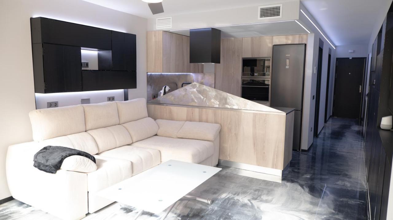 La Farola - Luxury Domotic Flat In Puerto Deportivo Apartman Marbella Kültér fotó